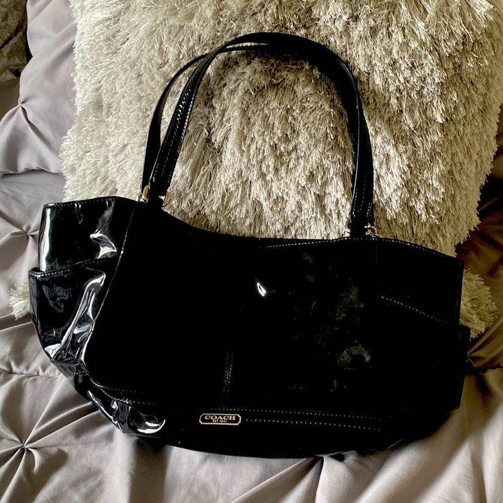 Beautiful Patent Leather bag. Only used twice for weddings. Gorgeous!